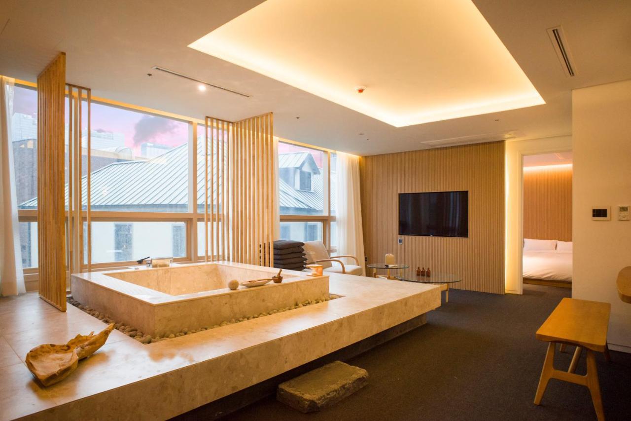 Uh Suite The Myeongdong Seul Exterior foto